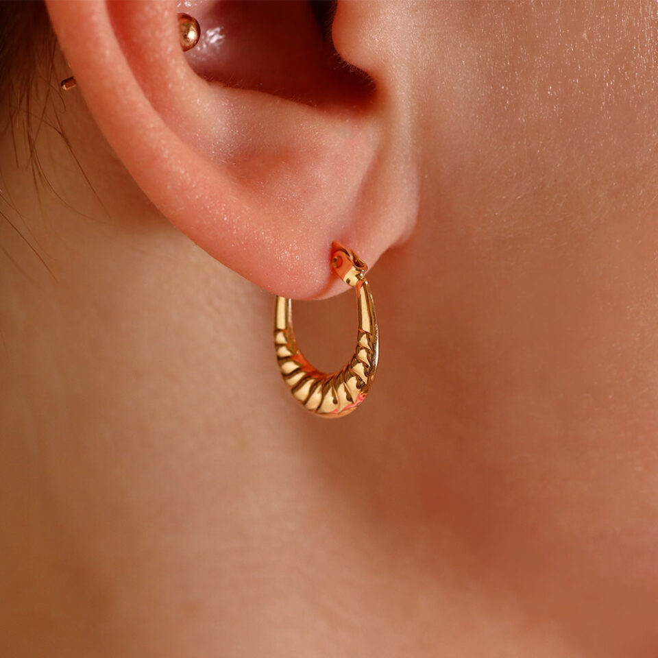 Złote kolczyki "Falujące"