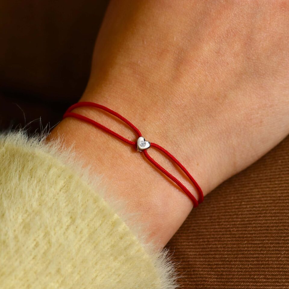 Apyrankė su siūlu ir deimantu "Širdelė"