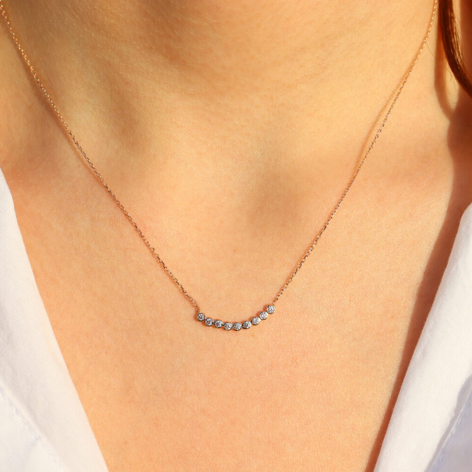 Kullakett ripatsiga "Naeratus"