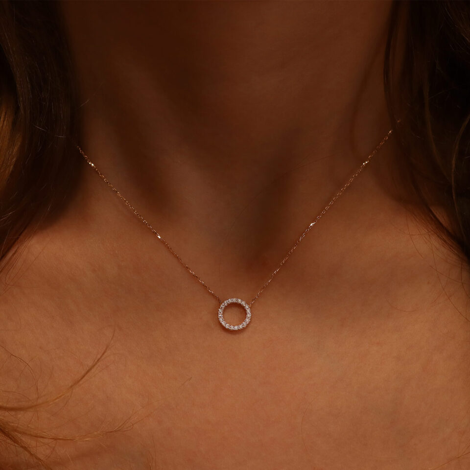 Kullakett ripatsiga "Sõrmus"