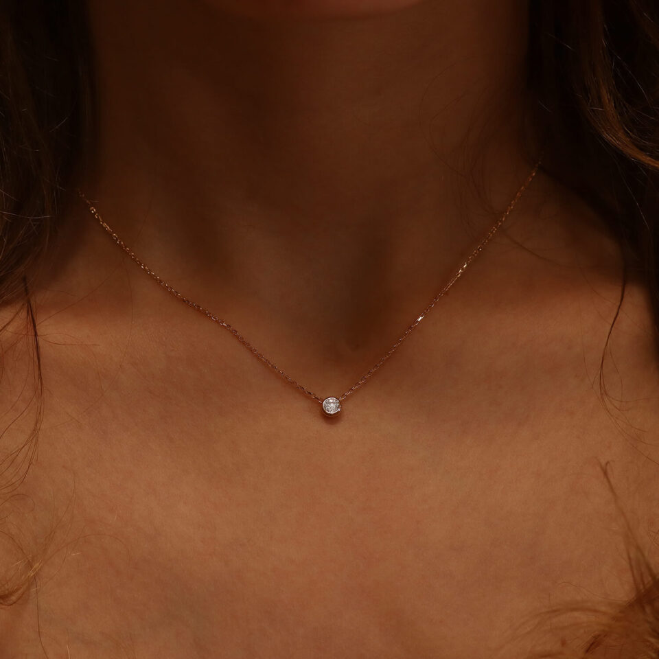 Kullakett ripatsiga "Silm"