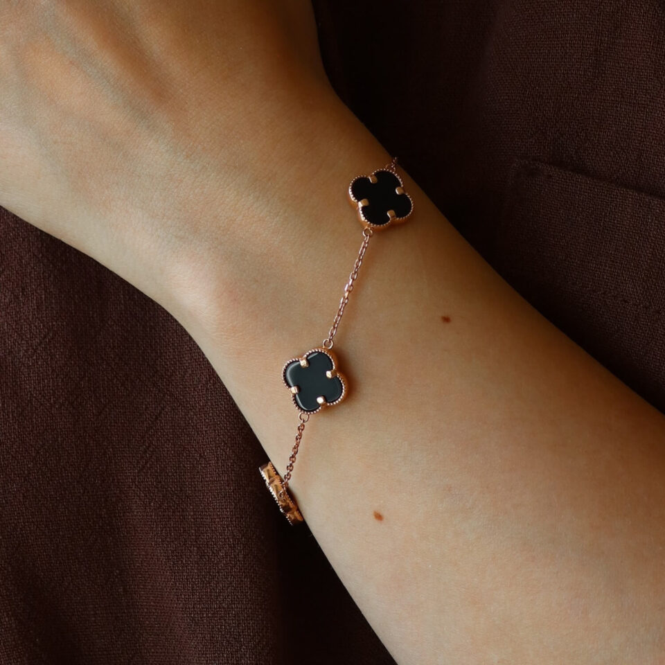 Goldarmband mit schwarzen Kleeblättern (Onyx)