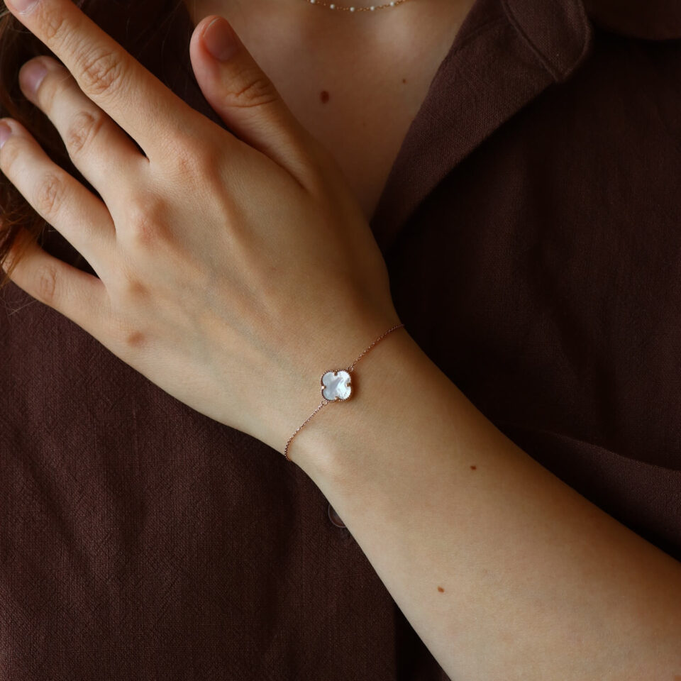 Goldarmband mit Kleeblatt (Perlmutt)