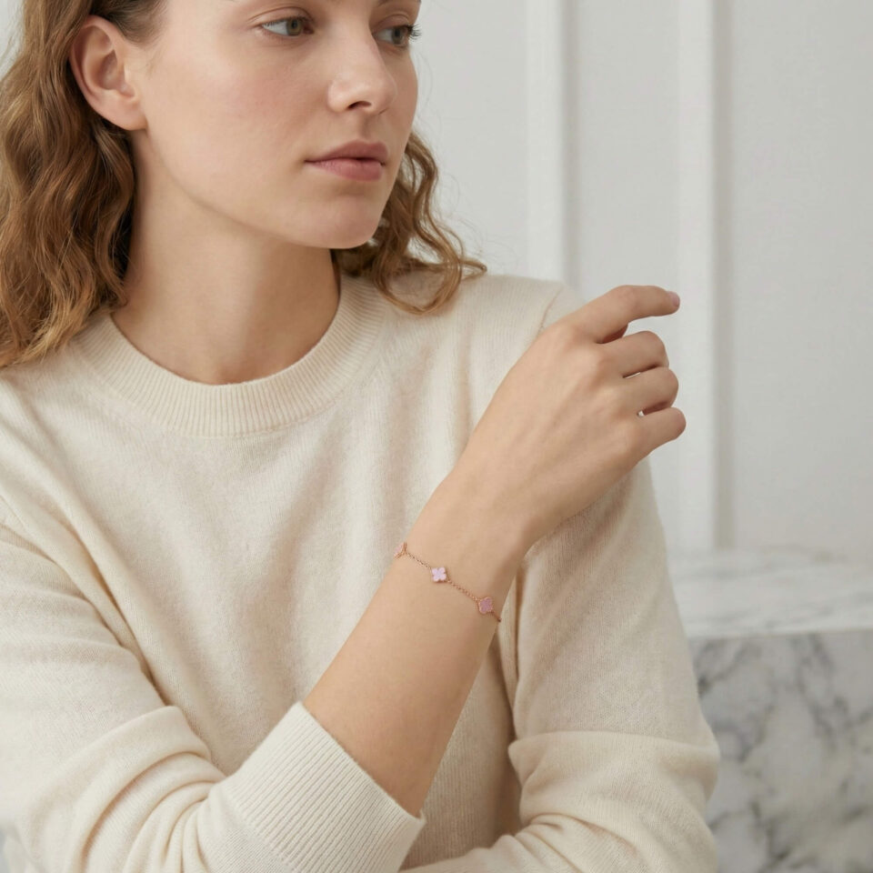 Kuldne käevõru "5 mini roosa pärlit"