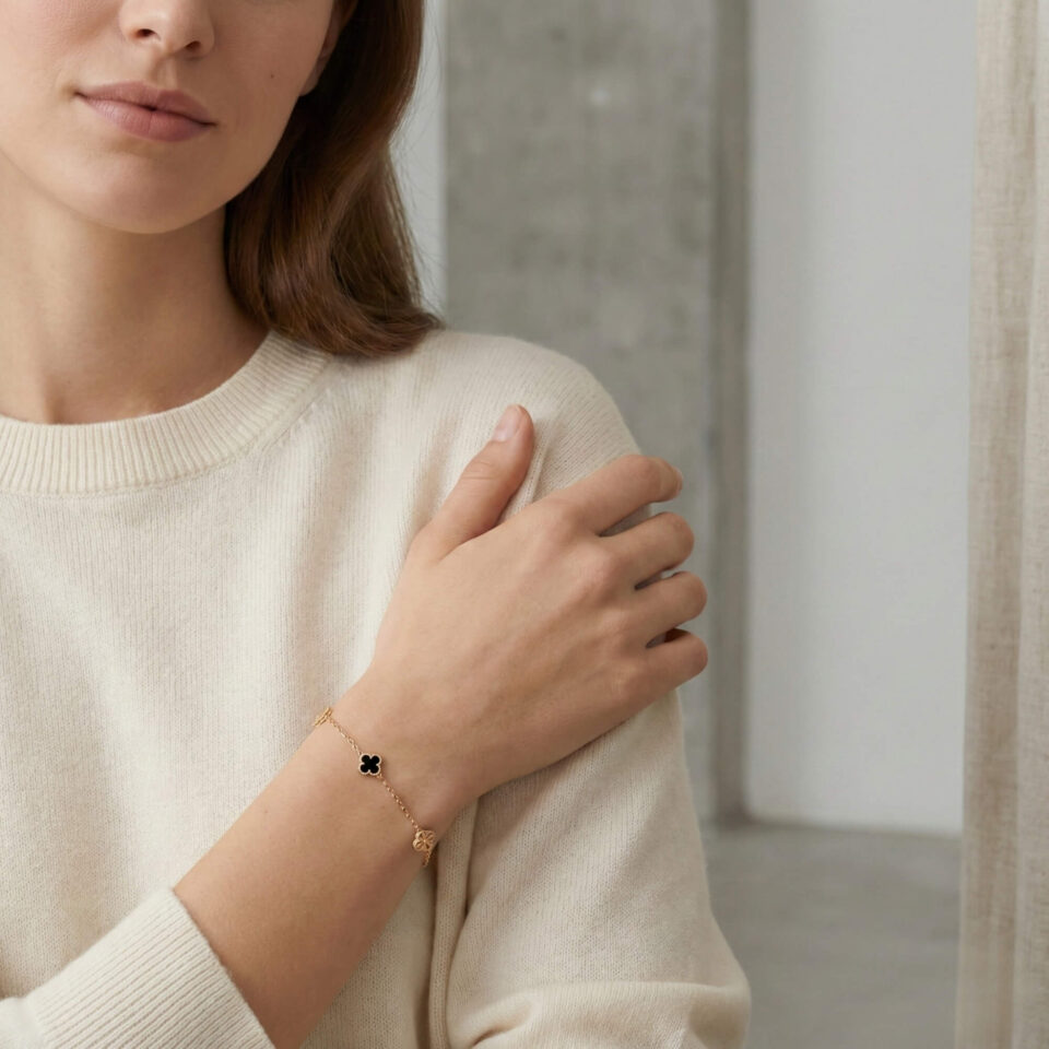 Kuldne käevõru „5 mini ristikheina”