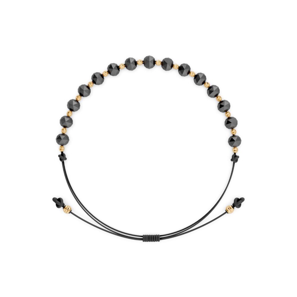 Schwarzes Fadenarmband mit goldenen Perlen